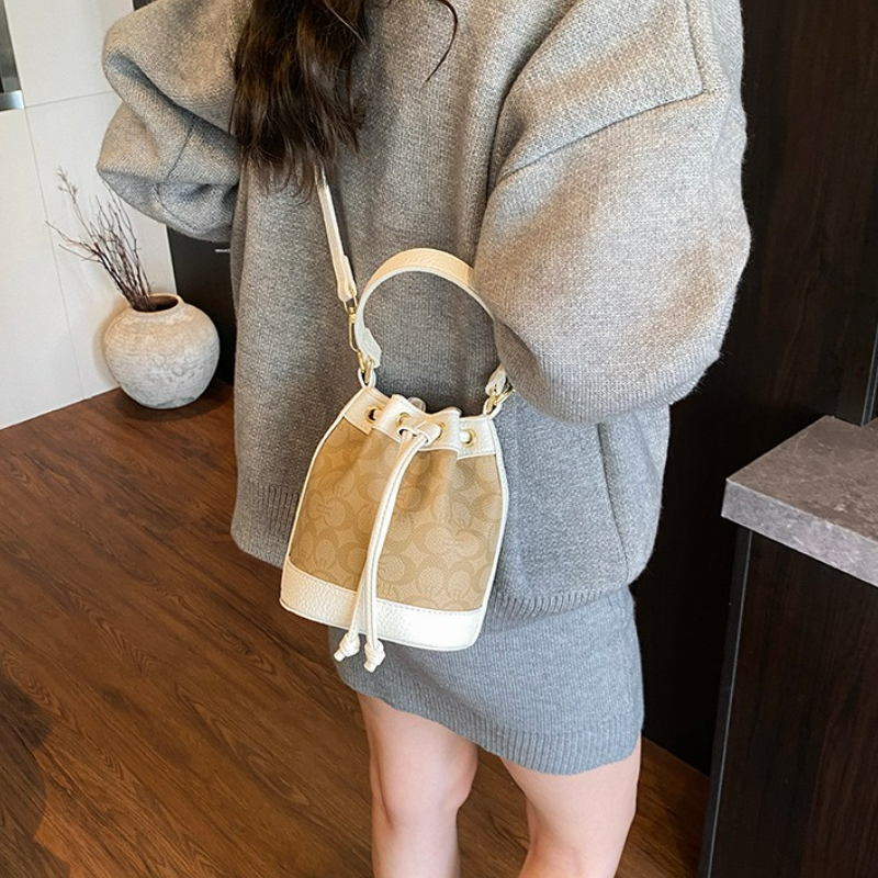 Retro Trendy Crossbody Bag wit - Interior Design Korean Style recensione e prezzo